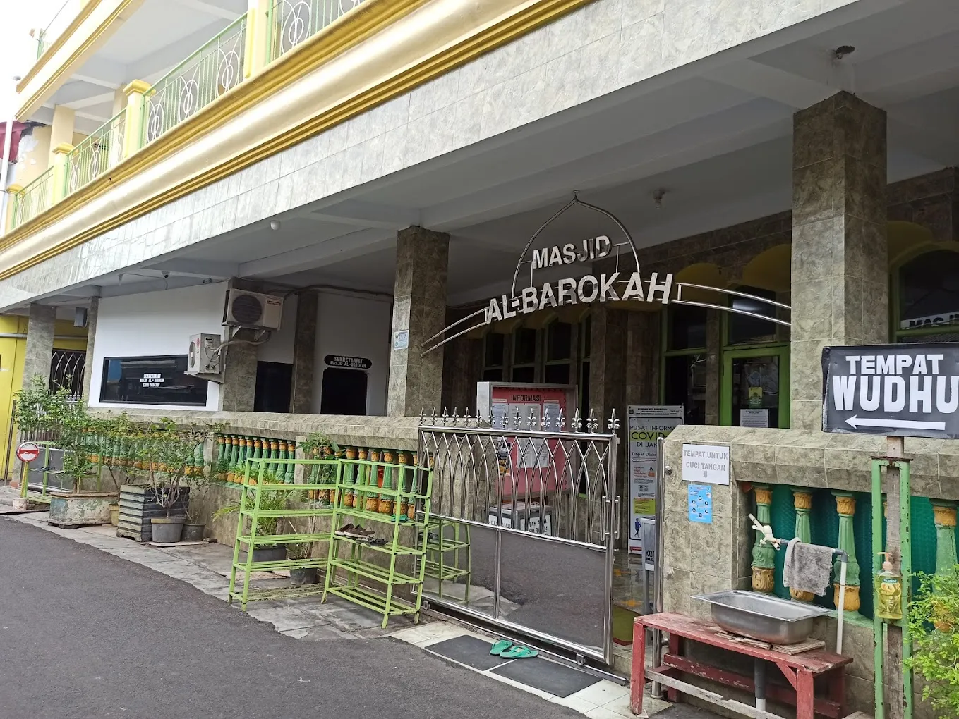 Layanan Publik